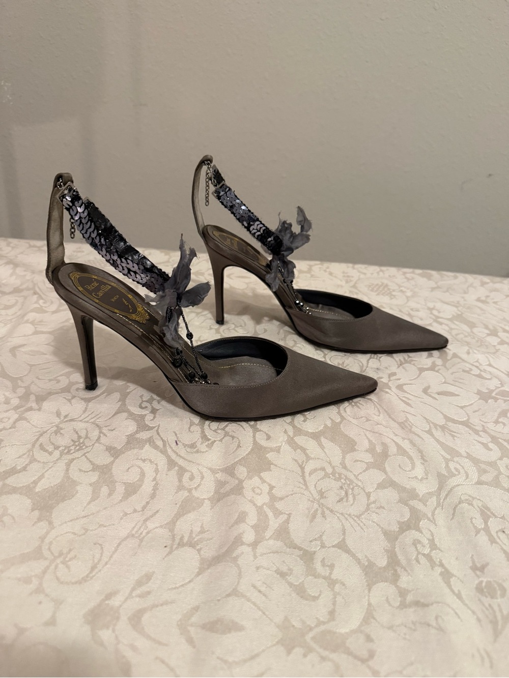 René Caovilla Satin Slingback Gray Taupe Beaded Floral Heels EU 38 Made in Italy - Picture 4 of 15